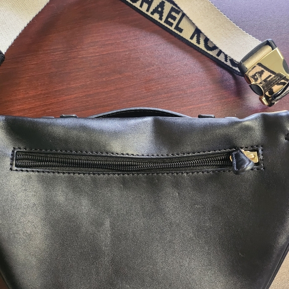 Michael Kors Erin Waistpack Fanny Crossbody - Picture 5 of 5